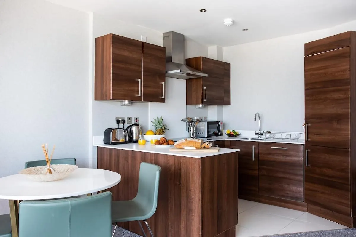 Exclusive High-Floor Apartment With Breathtaking Titanic & Waterfront Views Sleeps 6 Belfast Reino Unido