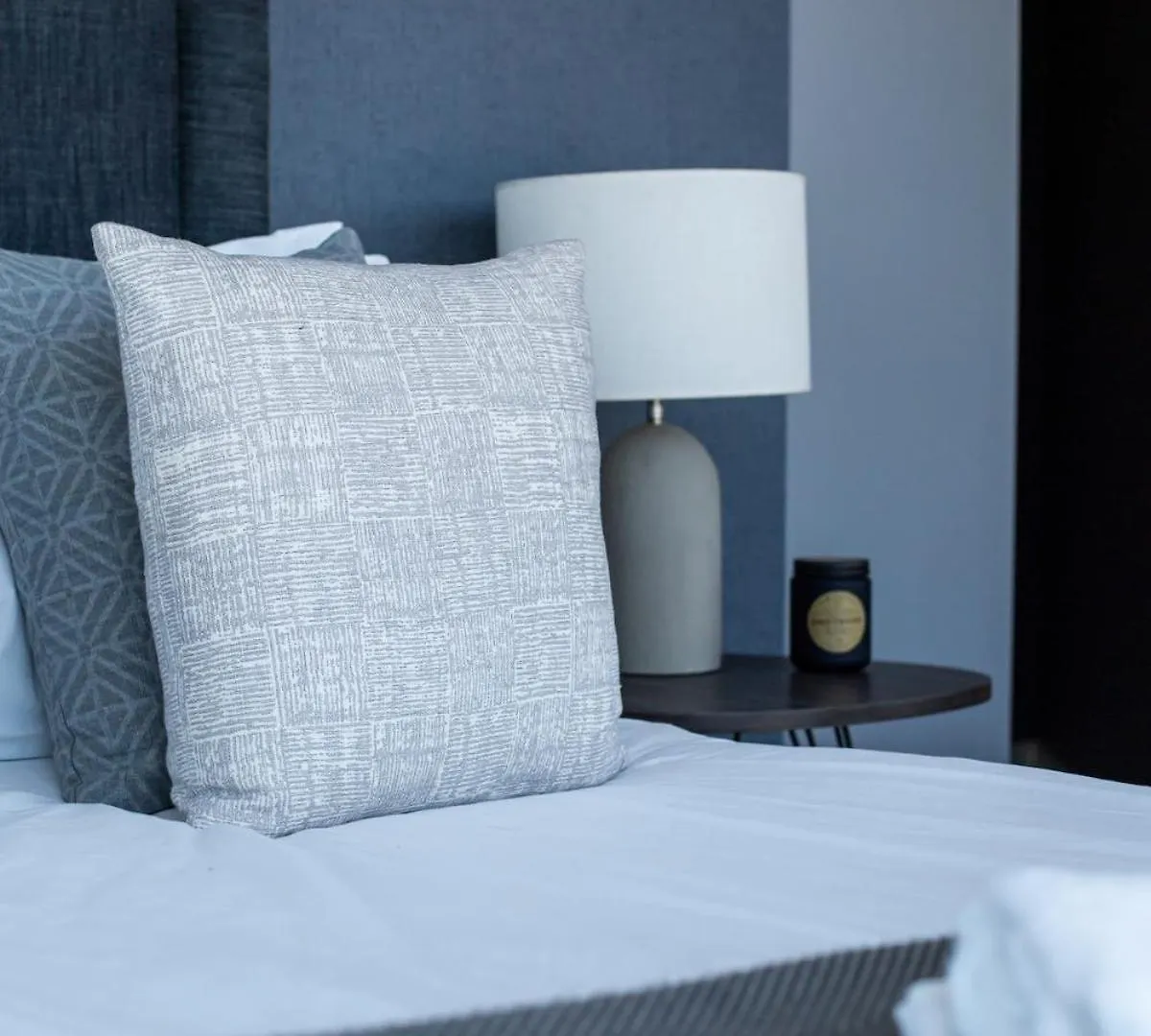 Exclusive High-Floor Apartment With Breathtaking Titanic & Waterfront Views Sleeps 6 Belfast